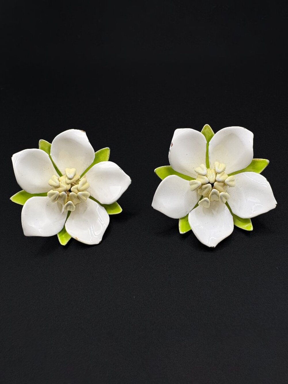 Vintage Sarah Coventry Magnolia Flower Earrings Polynesian Collection